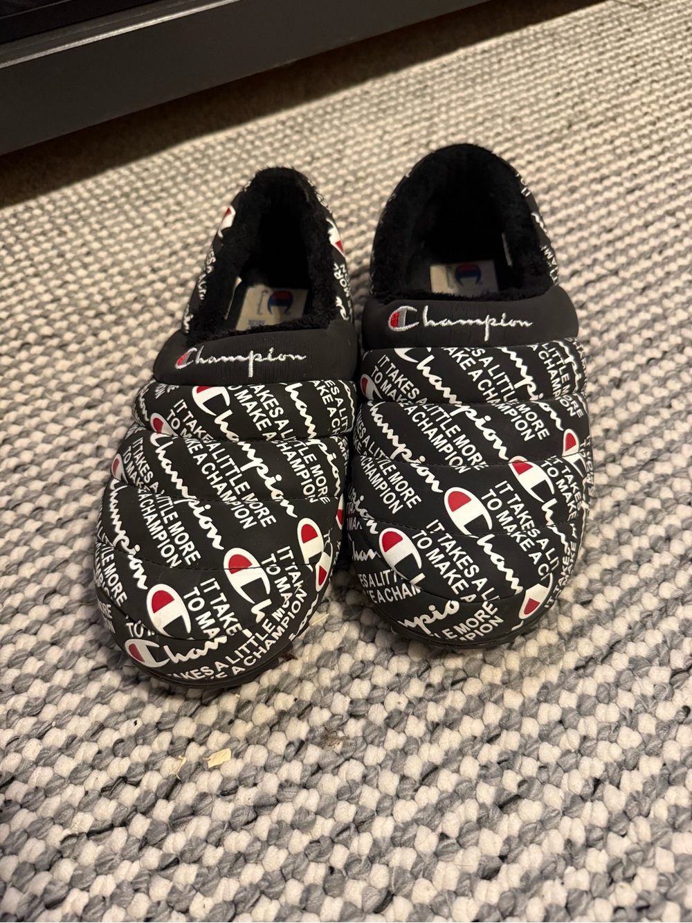Champion Black Logo-Print Men's Slip-On Slippers